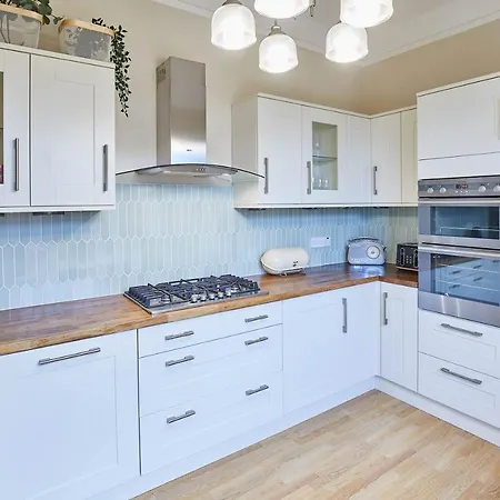 Host & - The Old Post Office Apartman *